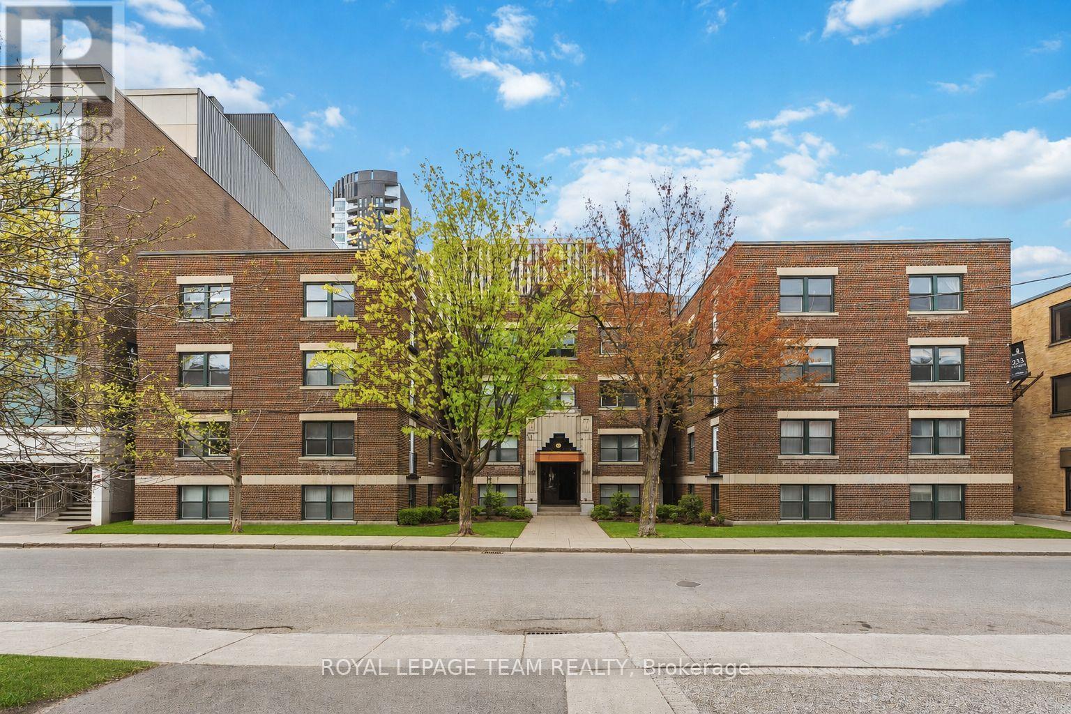 36 - 235 COOPER STREET, Ottawa, Ontario