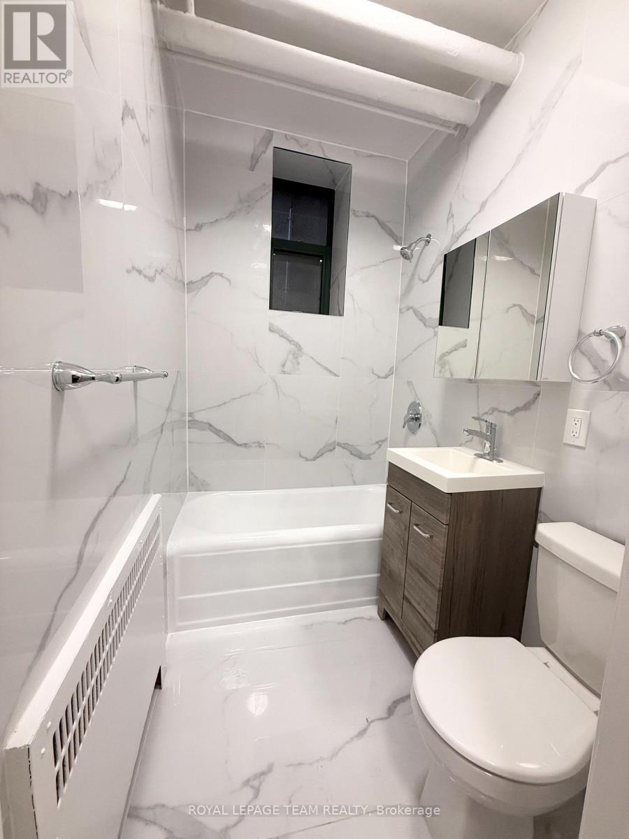 36 - 235 Cooper Street, Ottawa, Ontario  K2P 1L7 - Photo 12 - X13705064