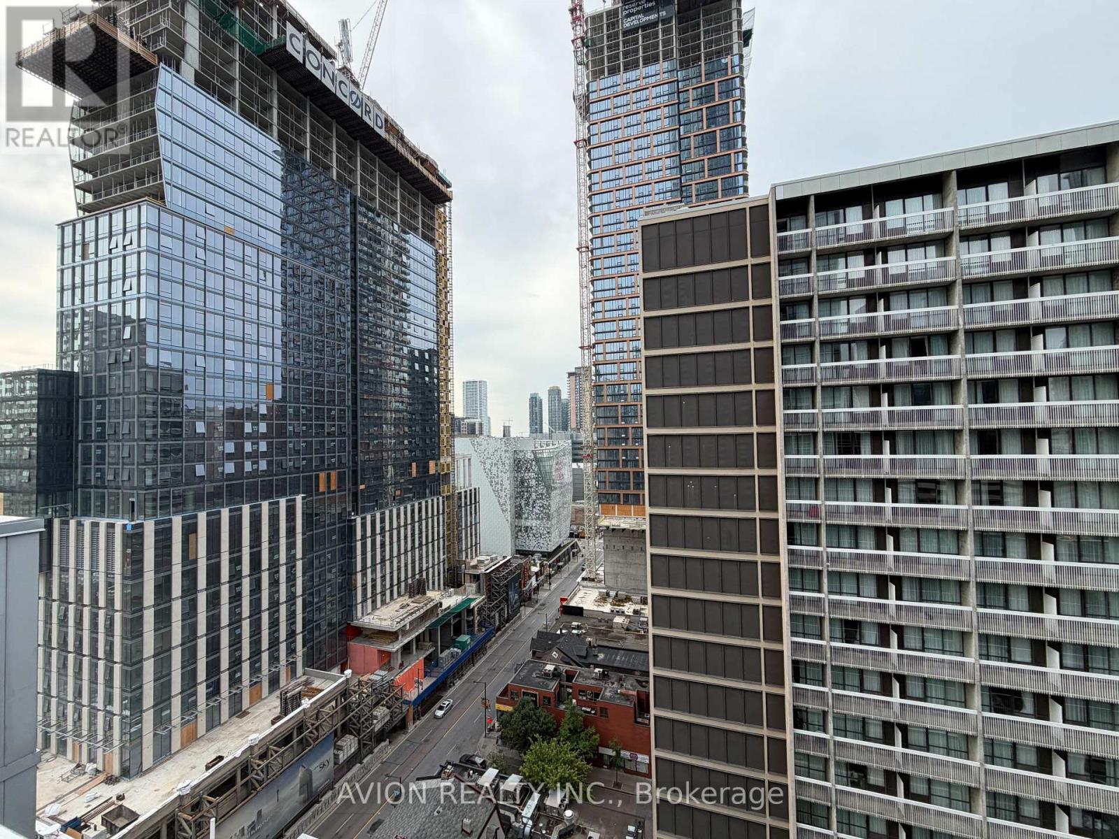 1408 - 386 Yonge Street, Toronto, Ontario  M5B 0A5 - Photo 2 - C13705056
