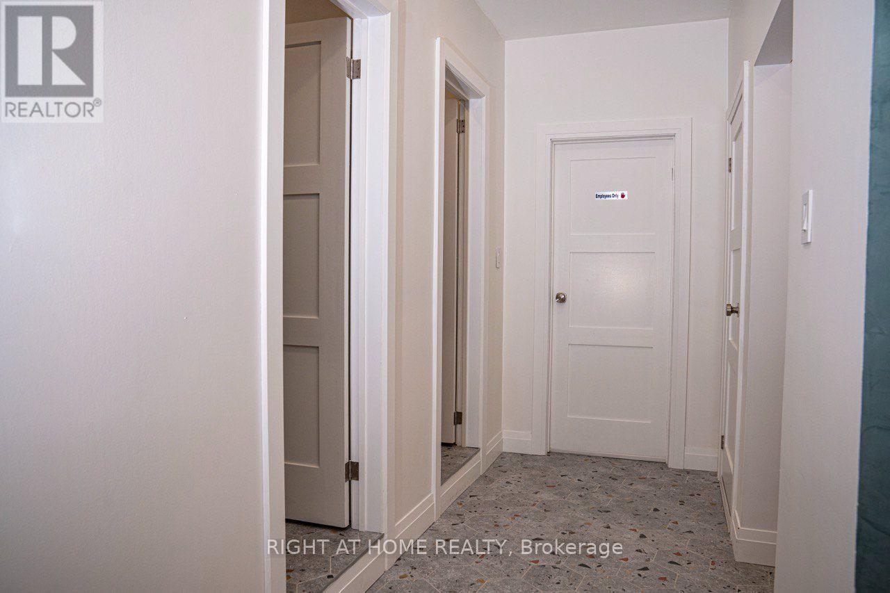 2nd Floor - 8119 Yonge Street, Markham, Ontario  L3T 2C6 - Photo 17 - N13705060