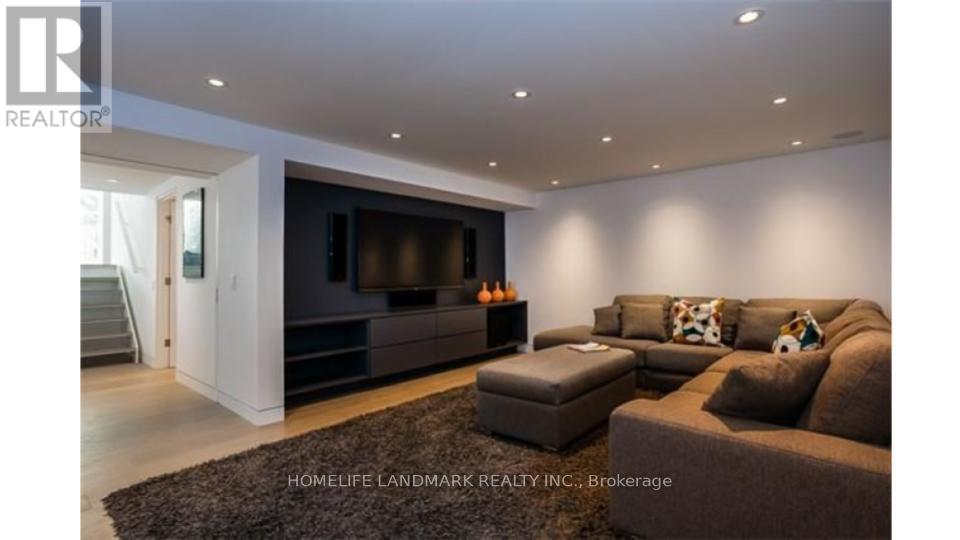288 Vance Drive, Oakville, Ontario  L6L 3L2 - Photo 12 - W13705052