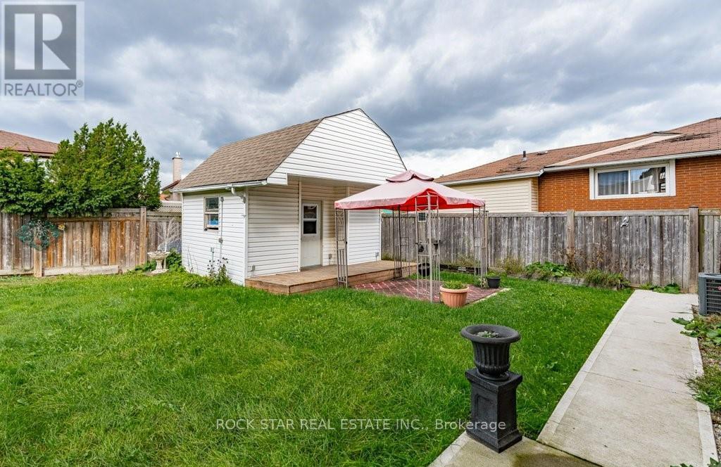 Lower - 271 Carson Drive, Hamilton, Ontario  L8T 2X8 - Photo 2 - X13705066