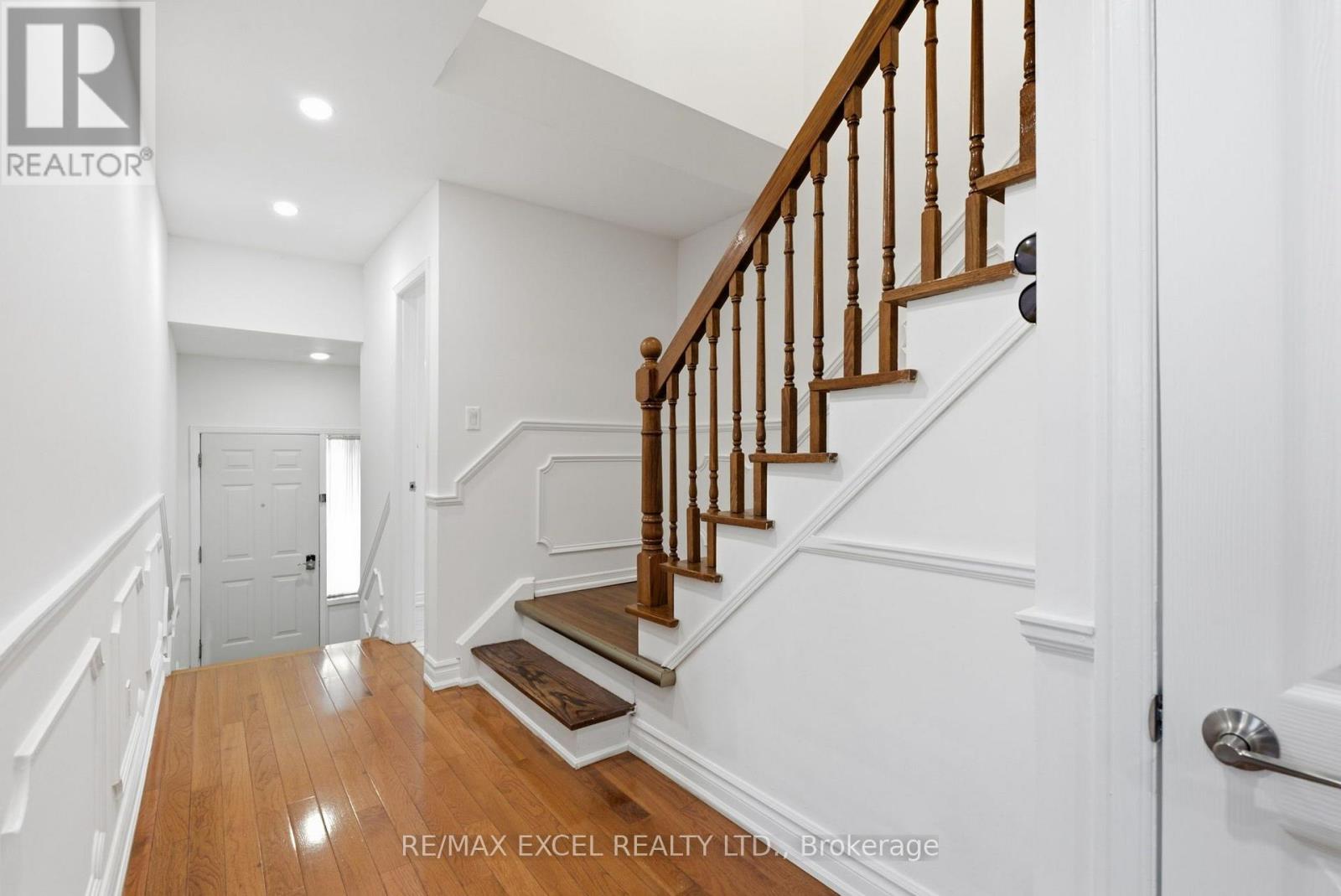 50 Shootfield Crescent, Toronto, Ontario  M1S 4E2 - Photo 4 - E13687016