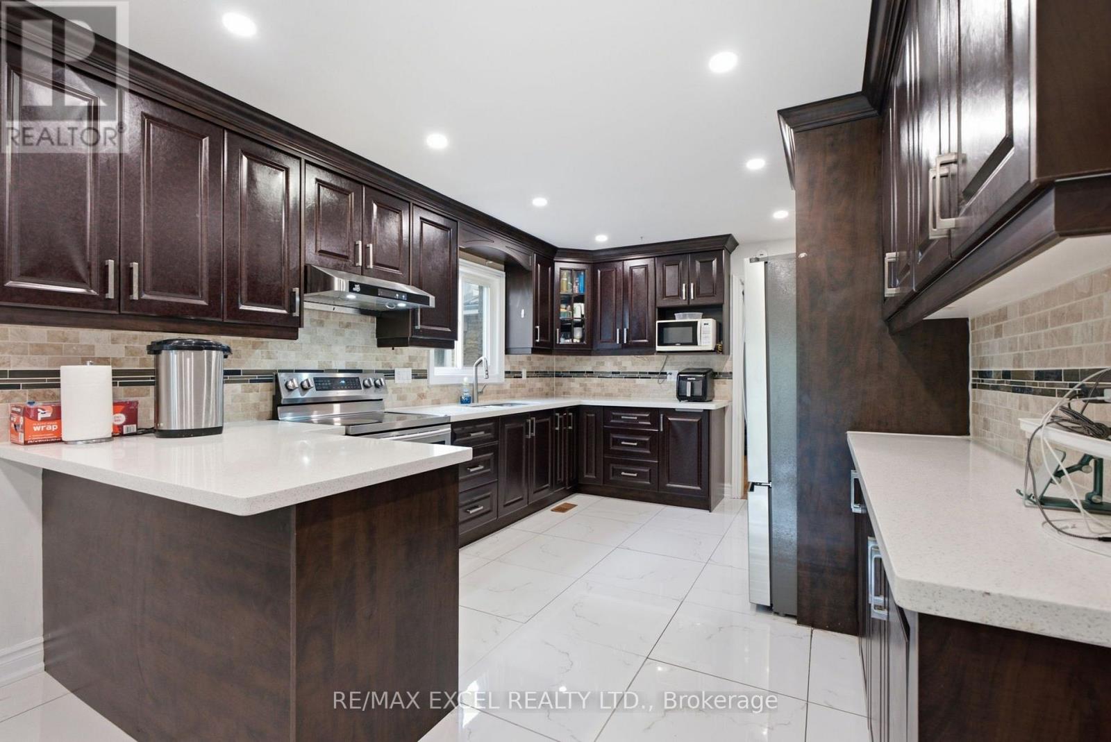 50 Shootfield Crescent, Toronto, Ontario  M1S 4E2 - Photo 8 - E13687016