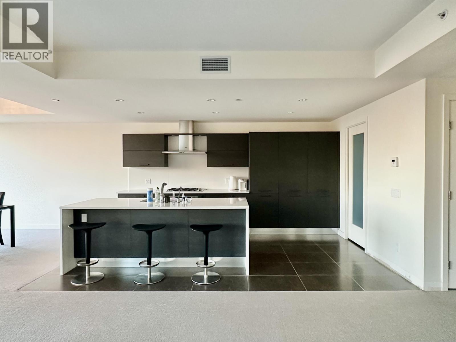 801 5838 Berton Avenue, Vancouver, British Columbia V6S 0A5 - Photo 5 - R3131108