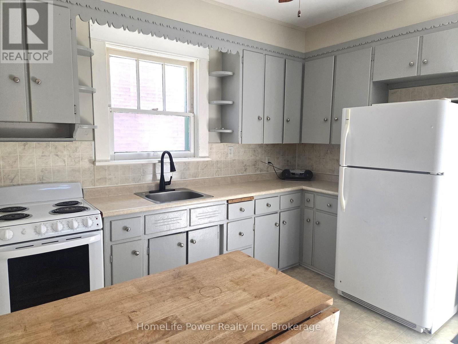 25 Menzie Avenue, Guelph, Ontario  N1E 5X8 - Photo 3 - X13678090
