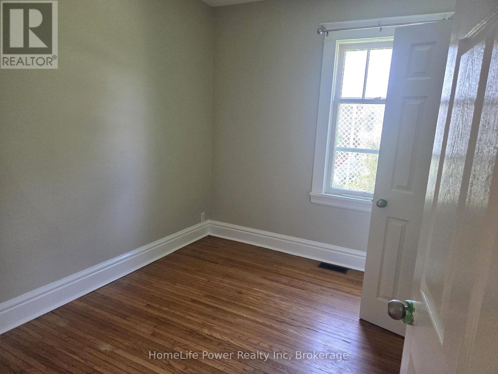 25 Menzie Avenue, Guelph, Ontario  N1E 5X8 - Photo 4 - X13678090