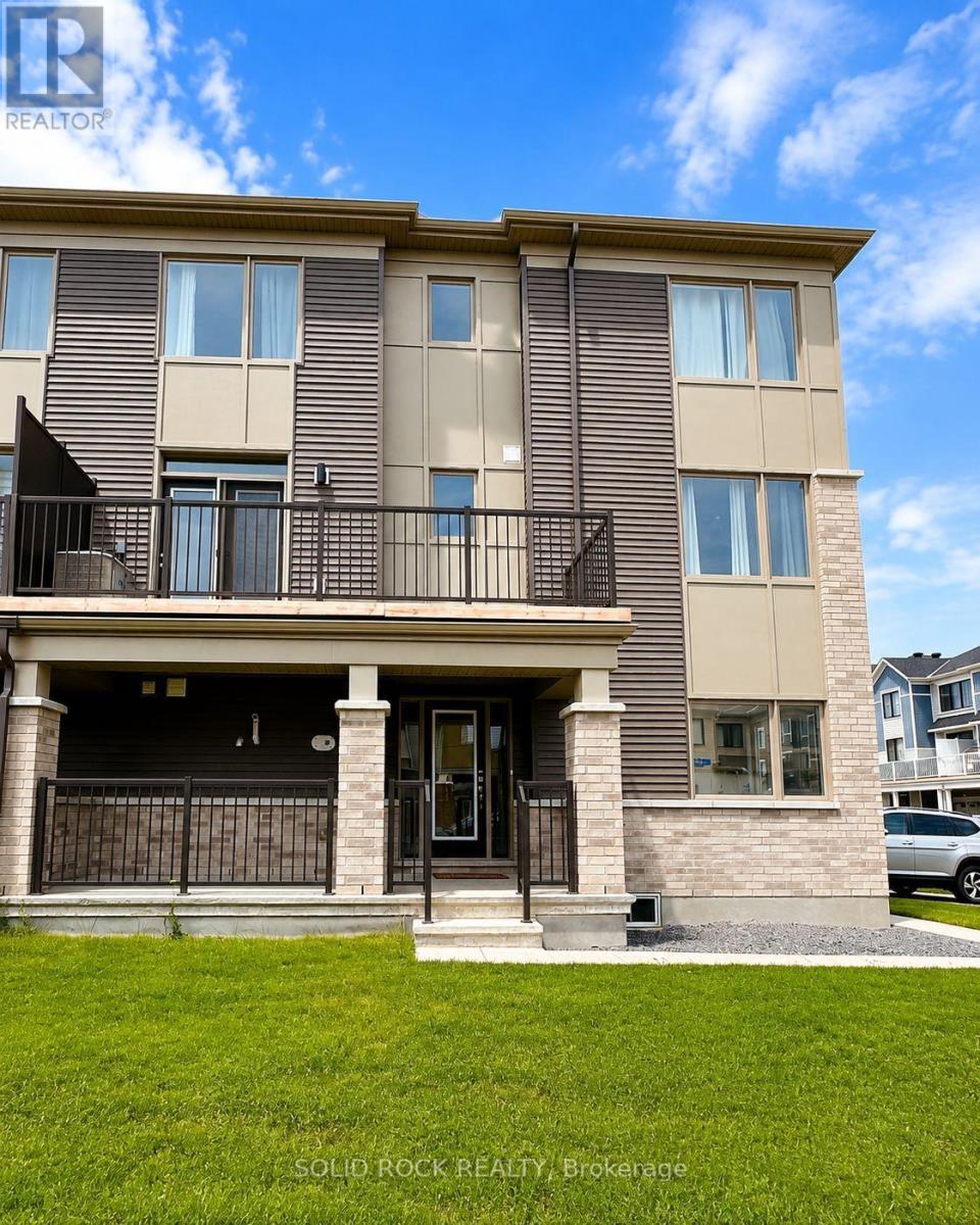 21 STITCH MEWS STREET, Ottawa, Ontario