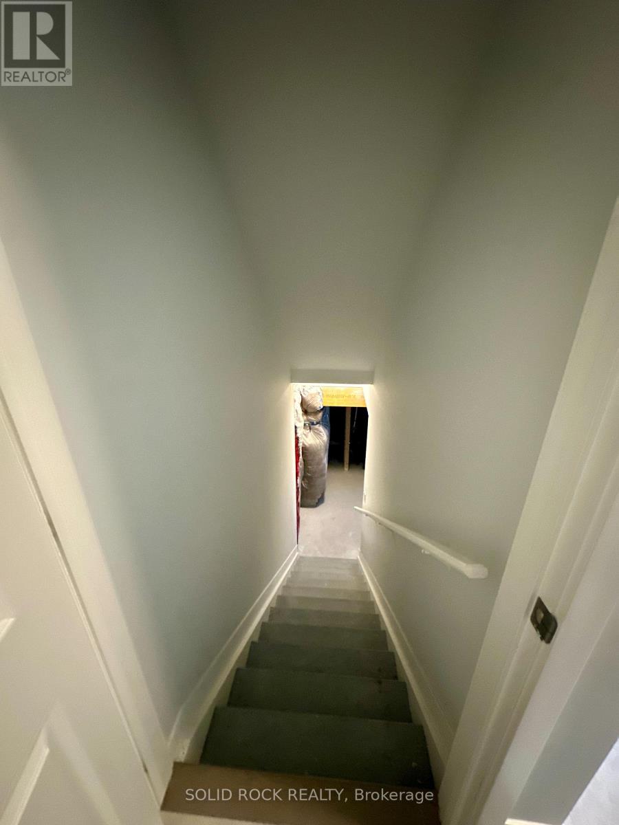 21 Stitch Mews Street, Ottawa, Ontario  K0A 2Z0 - Photo 3 - X13611182