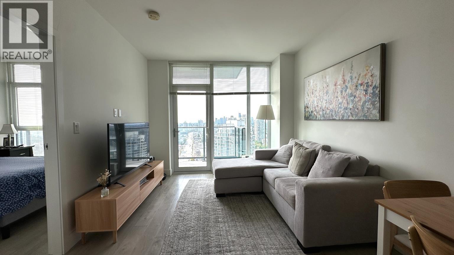 2909 7388 Kingsway, Burnaby, British Columbia  V3N 0G9 - Photo 3 - R3157536