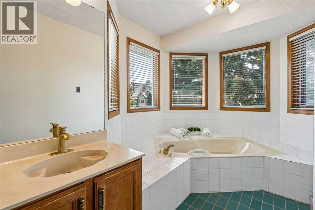 728 Shawnee Drive SW, Calgary, Alberta  T2Y 1V5 - Photo 31 - A2338810