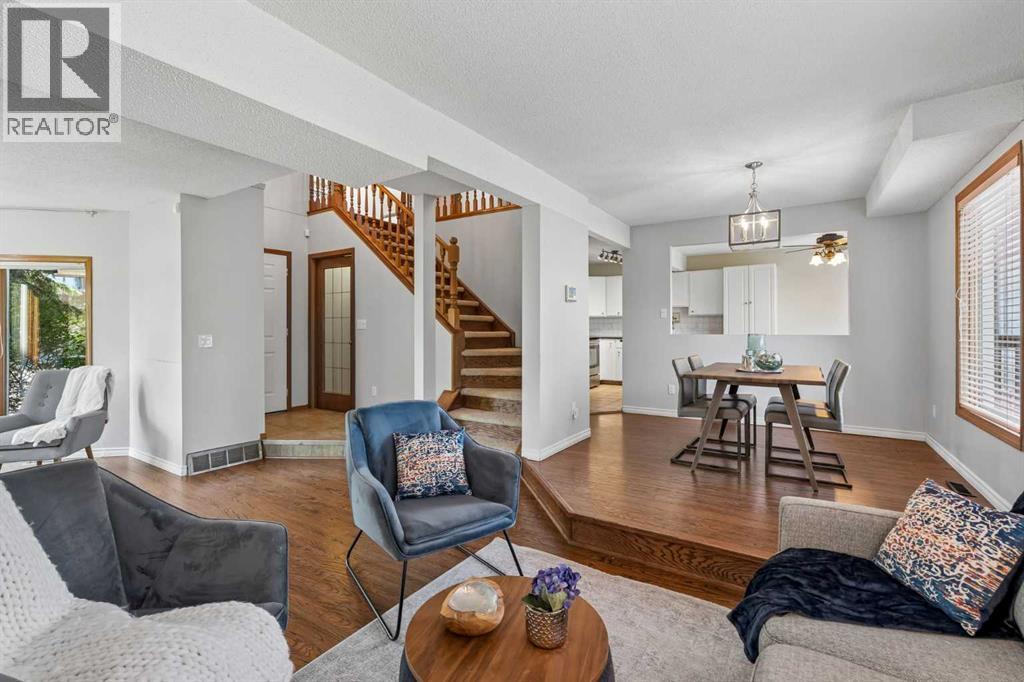 728 Shawnee Drive SW, Calgary, Alberta  T2Y 1V5 - Photo 6 - A2338810