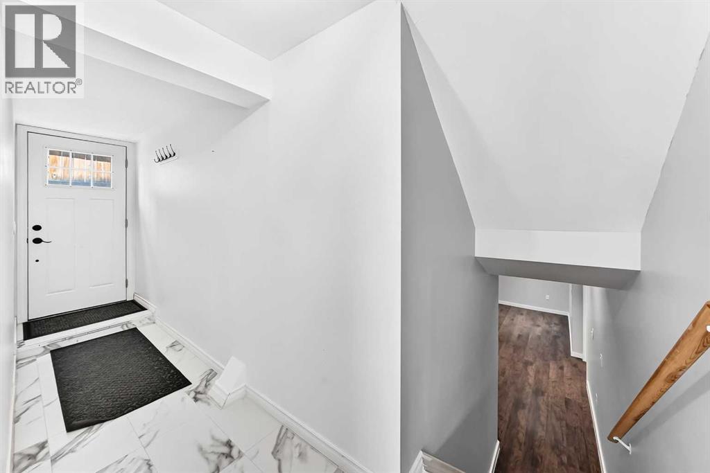 8 Hawkfield Crescent NW, Calgary, Alberta T3G 1Z5 - Photo 34 - A2339371