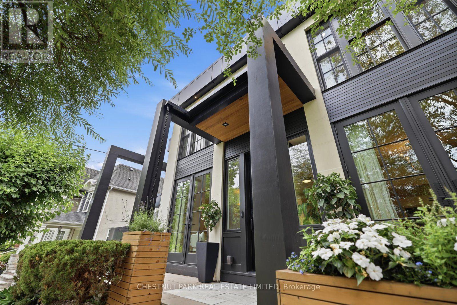 310 Bessborough Drive, Toronto, Ontario  M4G 3L1 - Photo 3 - C13538994