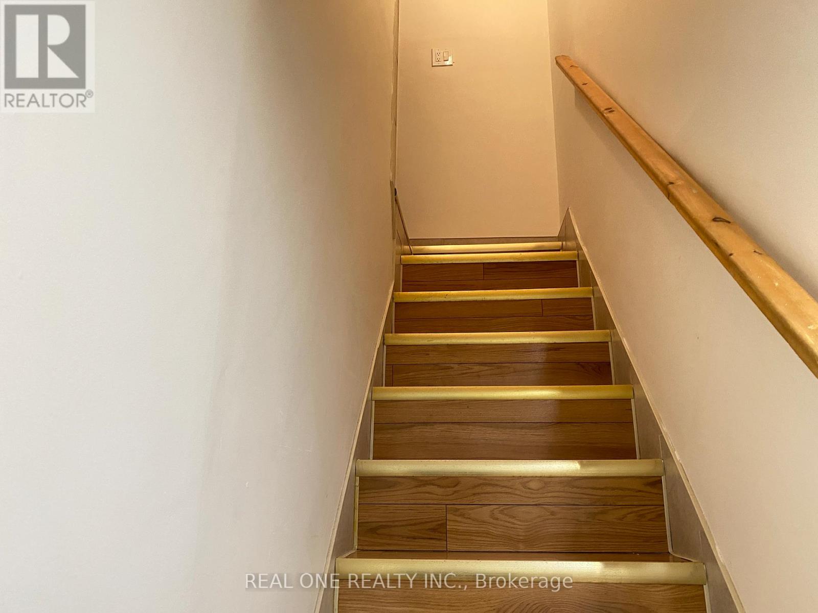 1 Addison Street, Richmond Hill, Ontario  L4C 7M2 - Photo 2 - N13705084