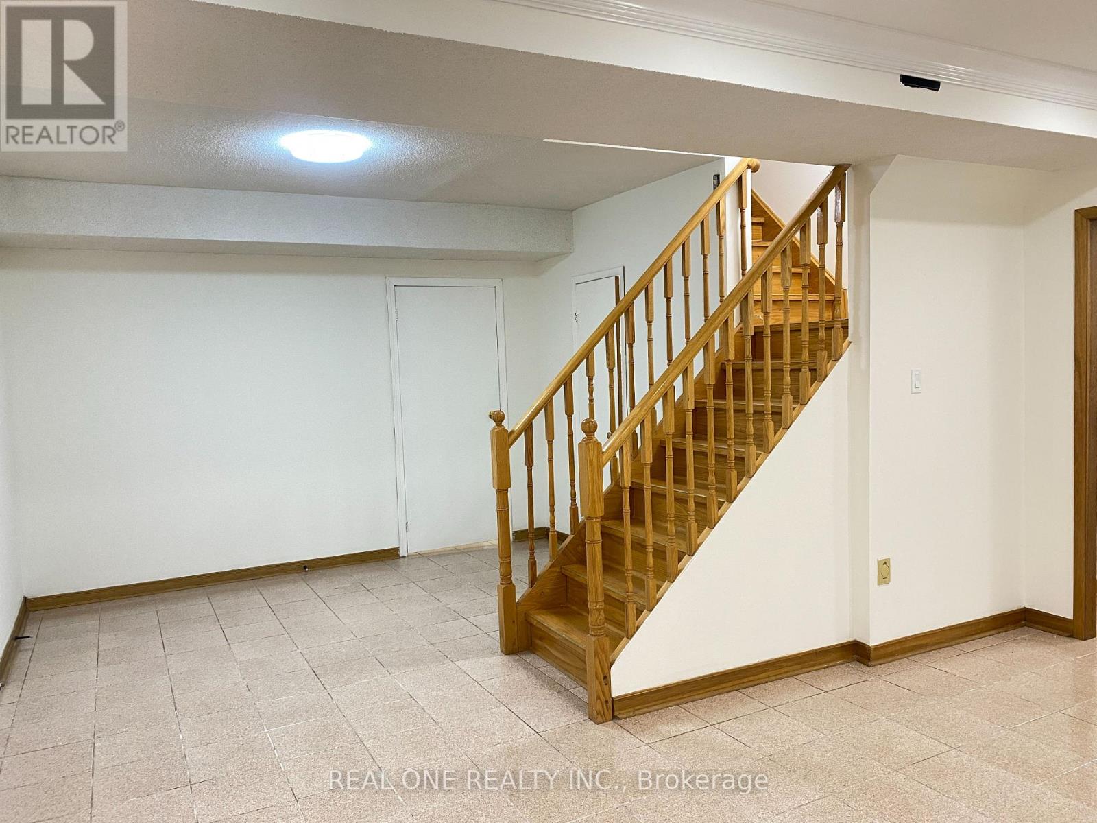 1 Addison Street, Richmond Hill, Ontario  L4C 7M2 - Photo 9 - N13705084