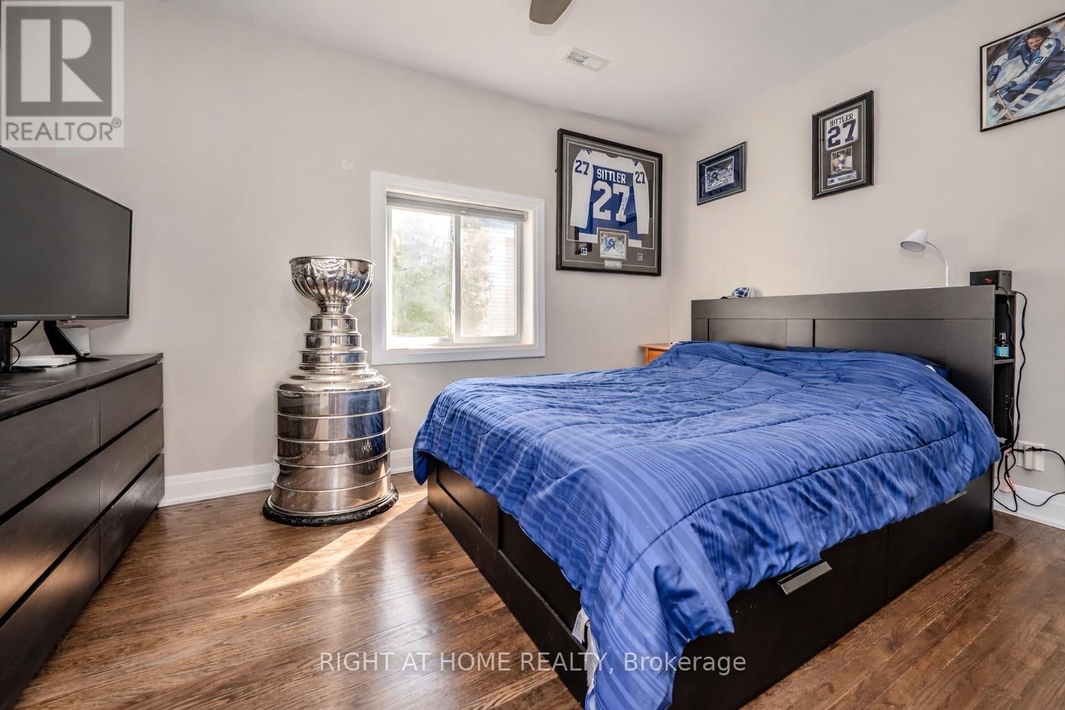 126 Poplar Avenue, Halton Hills, Ontario  L7J 2E2 - Photo 12 - W13587840