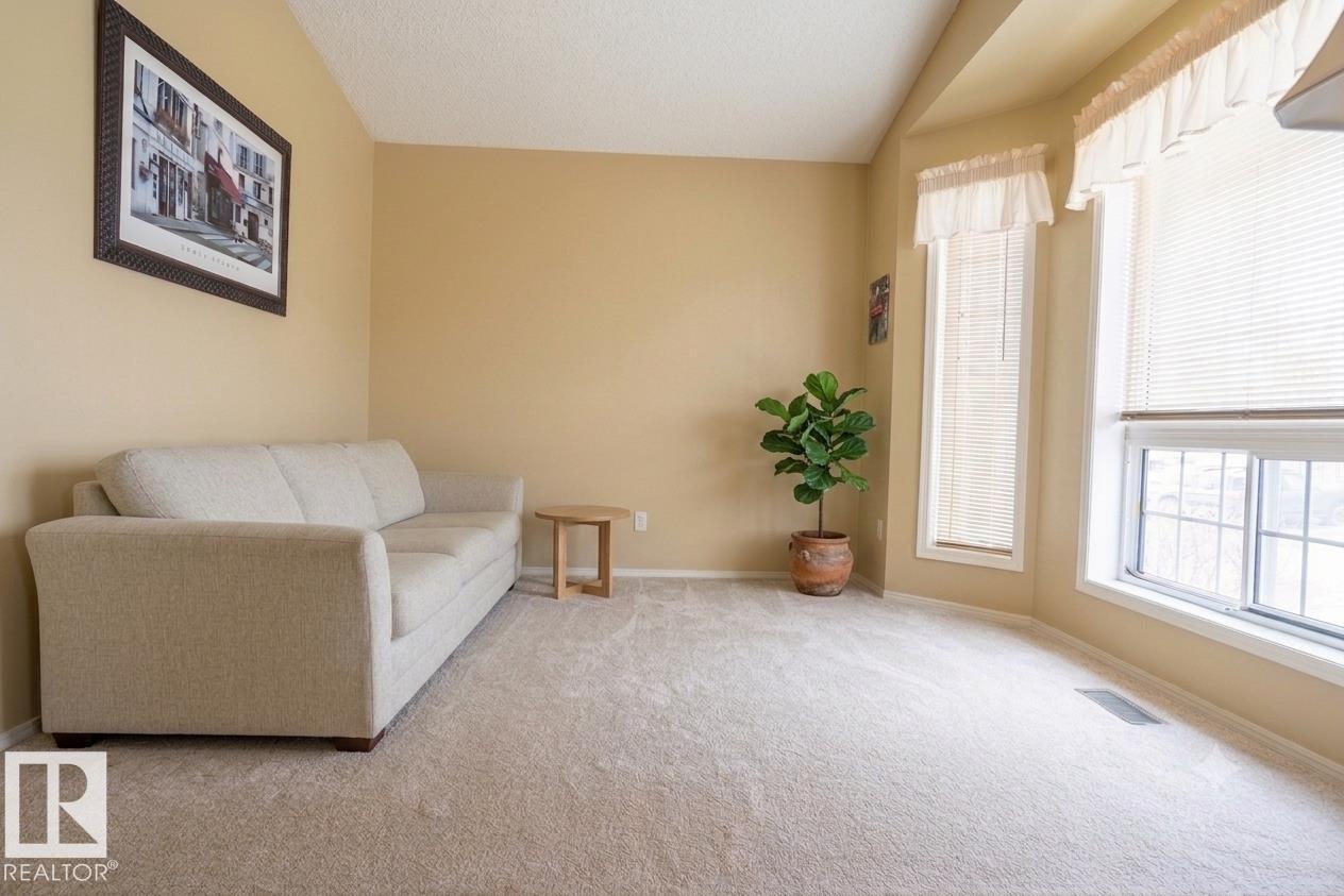 #48 3311 58 St NW, Edmonton, Alberta  T6L 6X3 - Photo 2 - E4497135