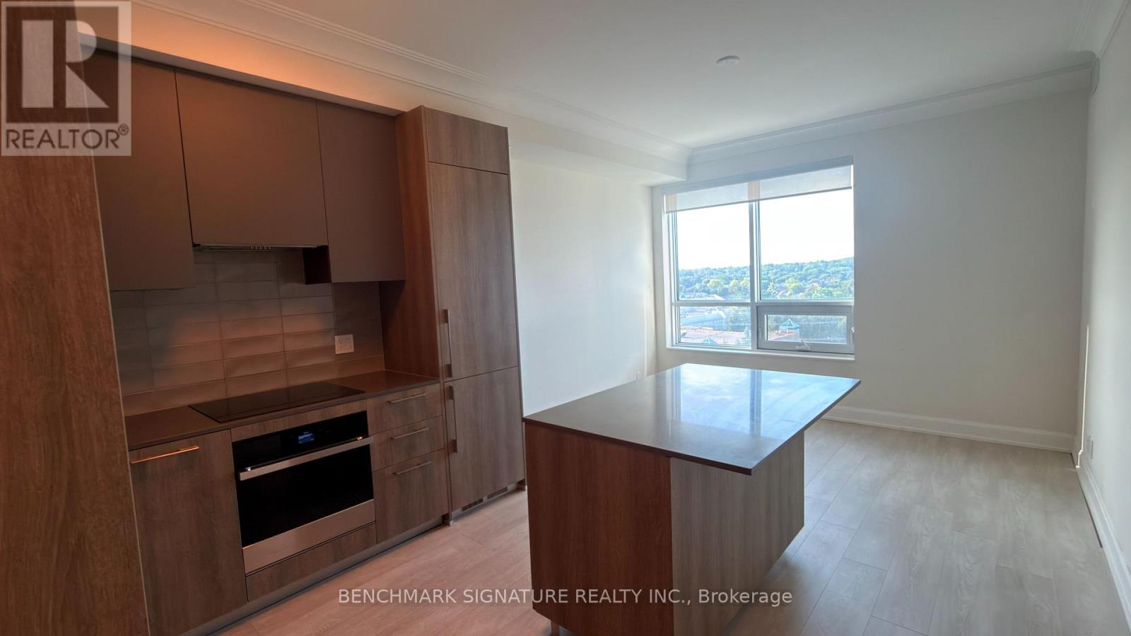 908 - 38 Water Walk Drive, Markham, Ontario  L3R 6M8 - Photo 2 - N13705130