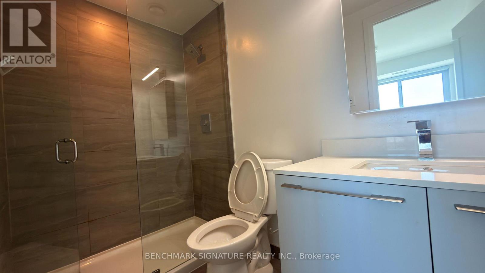 908 - 38 Water Walk Drive, Markham, Ontario  L3R 6M8 - Photo 4 - N13705130