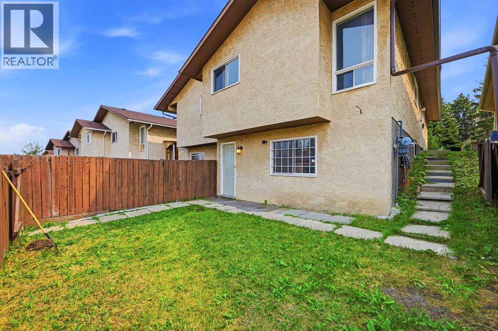 228 Berwick Drive NW, Calgary, Alberta  T3K 1P5 - Photo 44 - A2335737