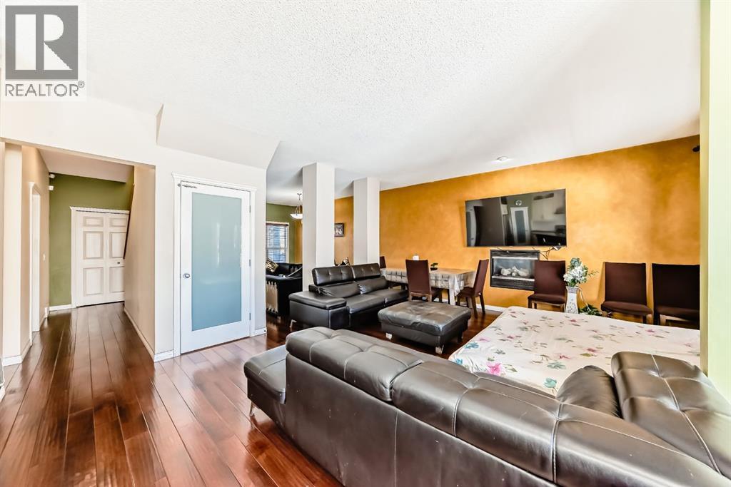 16 Saddlecrest Park NE, Calgary, Alberta  T3J 5E7 - Photo 13 - A2338866