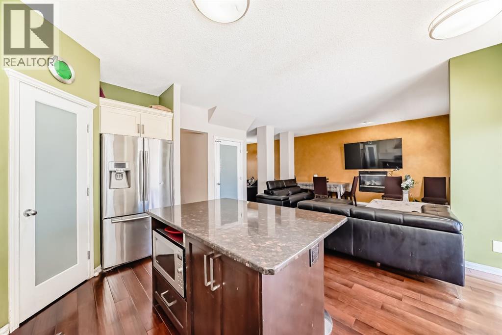 16 Saddlecrest Park NE, Calgary, Alberta  T3J 5E7 - Photo 5 - A2338866