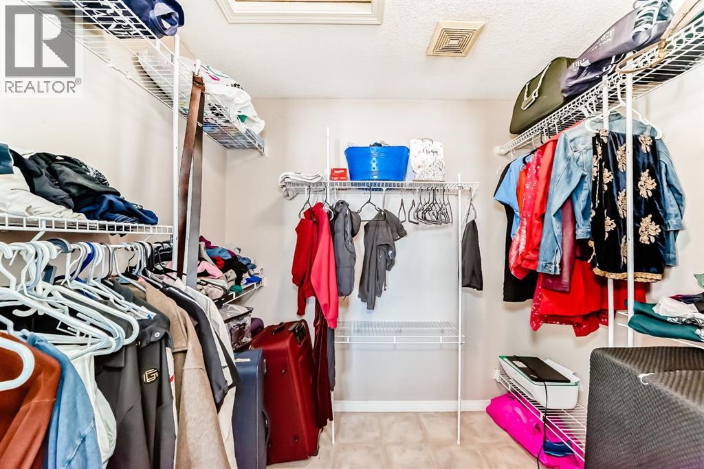 16 Saddlecrest Park NE, Calgary, Alberta  T3J 5E7 - Photo 23 - A2338866