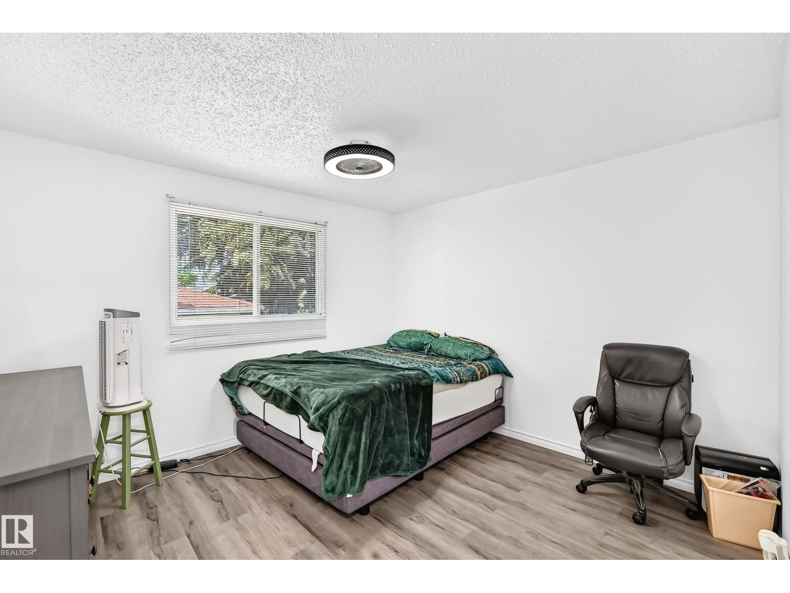 14240 23 St NW, Edmonton, Alberta  T5Y 1E8 - Photo 15 - E4498249
