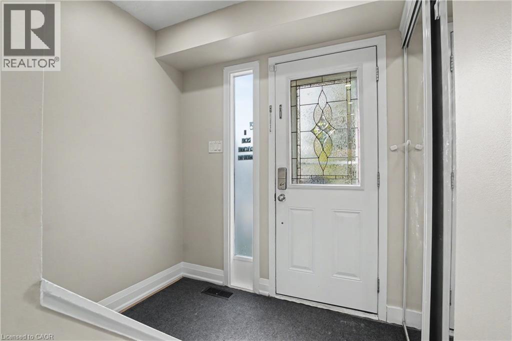 4 Seaforth Court, London, Ontario  N5V 3L1 - Photo 4 - 40857817