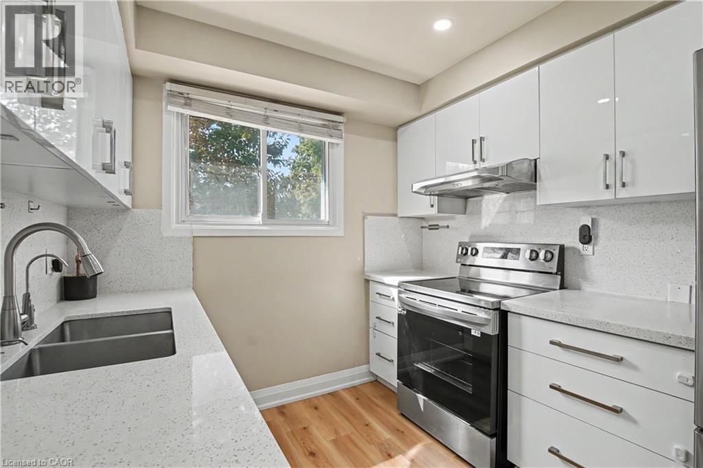 4 Seaforth Court, London, Ontario  N5V 3L1 - Photo 8 - 40857817
