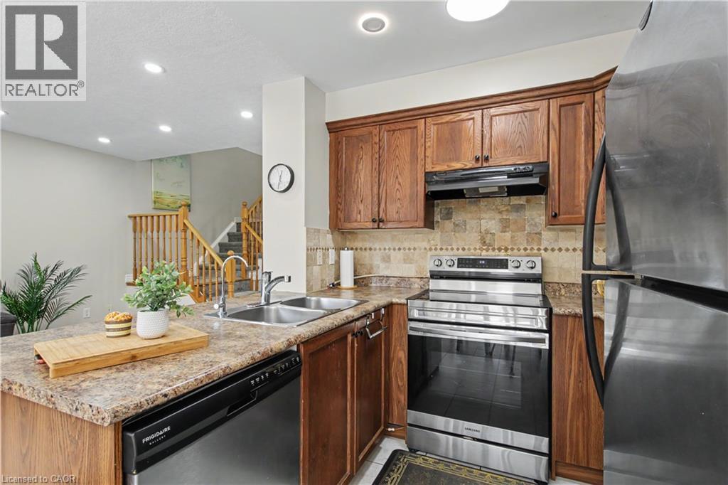 88 Bloomington Drive, Cambridge, Ontario  N1P 1J5 - Photo 14 - 40857815