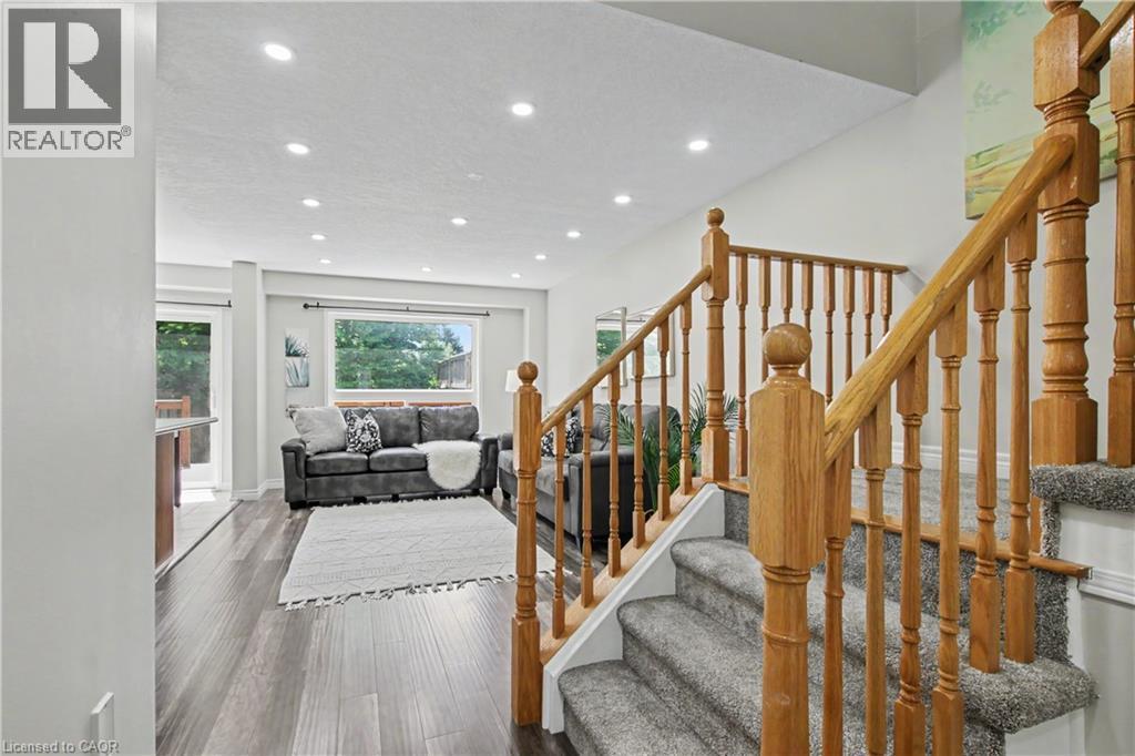 88 Bloomington Drive, Cambridge, Ontario  N1P 1J5 - Photo 7 - 40857815