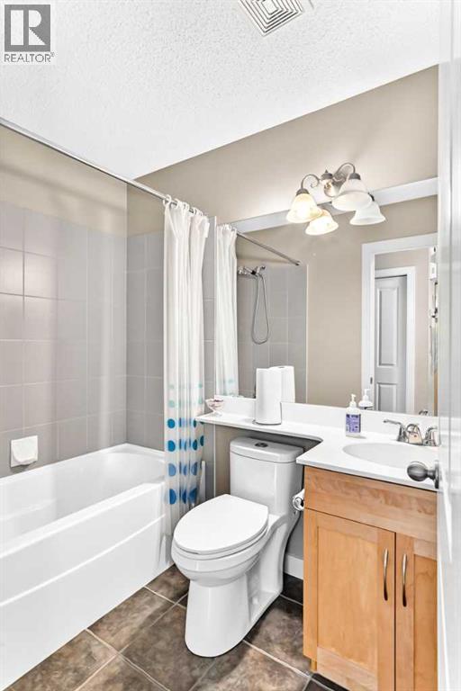 505 Kincora Bay NW, Calgary, Alberta  T3R 1N4 - Photo 20 - A2334775