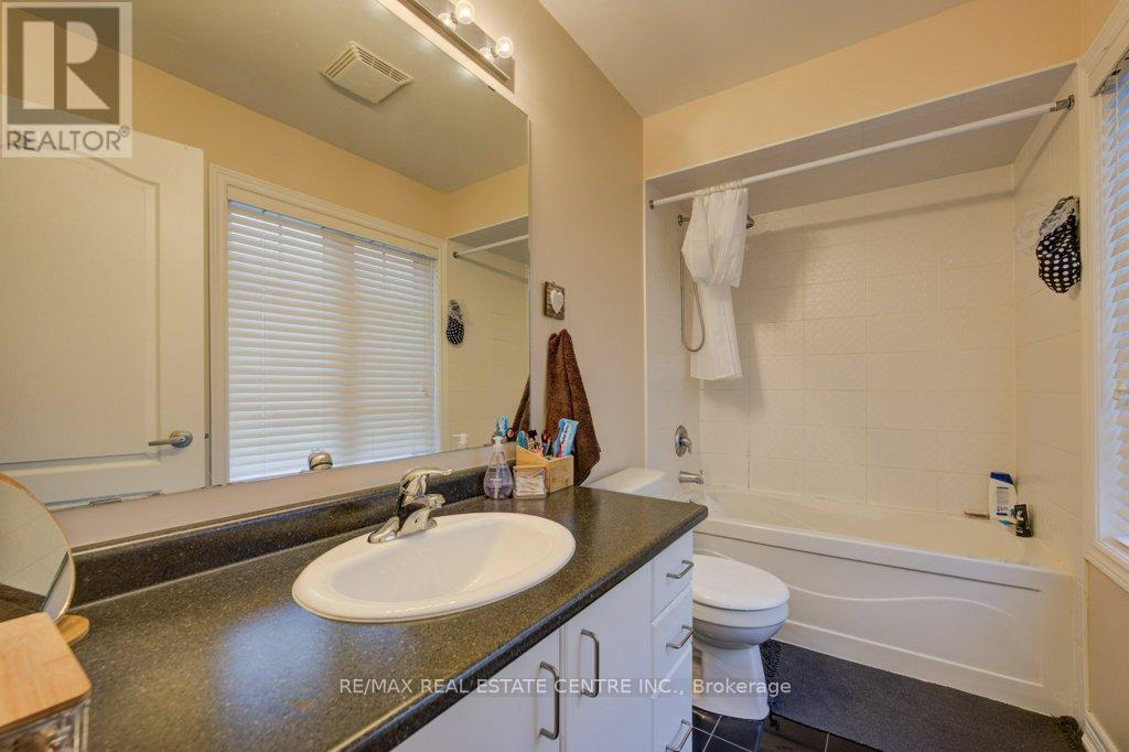 28 Glendarling Crescent, Hamilton (Winona Park), Ontario  L8E 0A9 - Photo 19 - X13705162