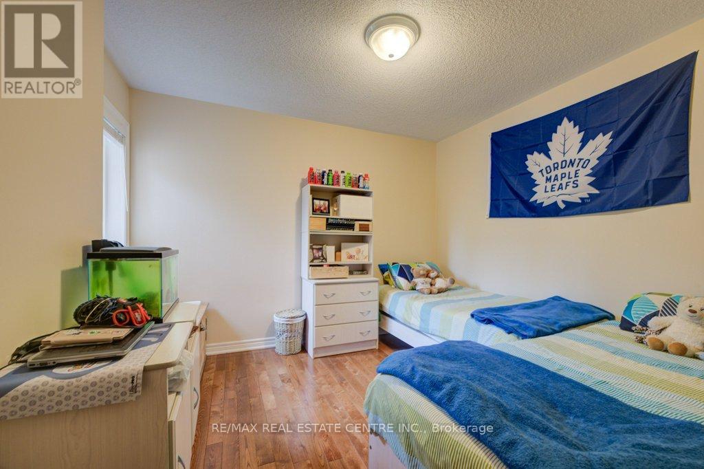 28 Glendarling Crescent, Hamilton (Winona Park), Ontario  L8E 0A9 - Photo 21 - X13705162