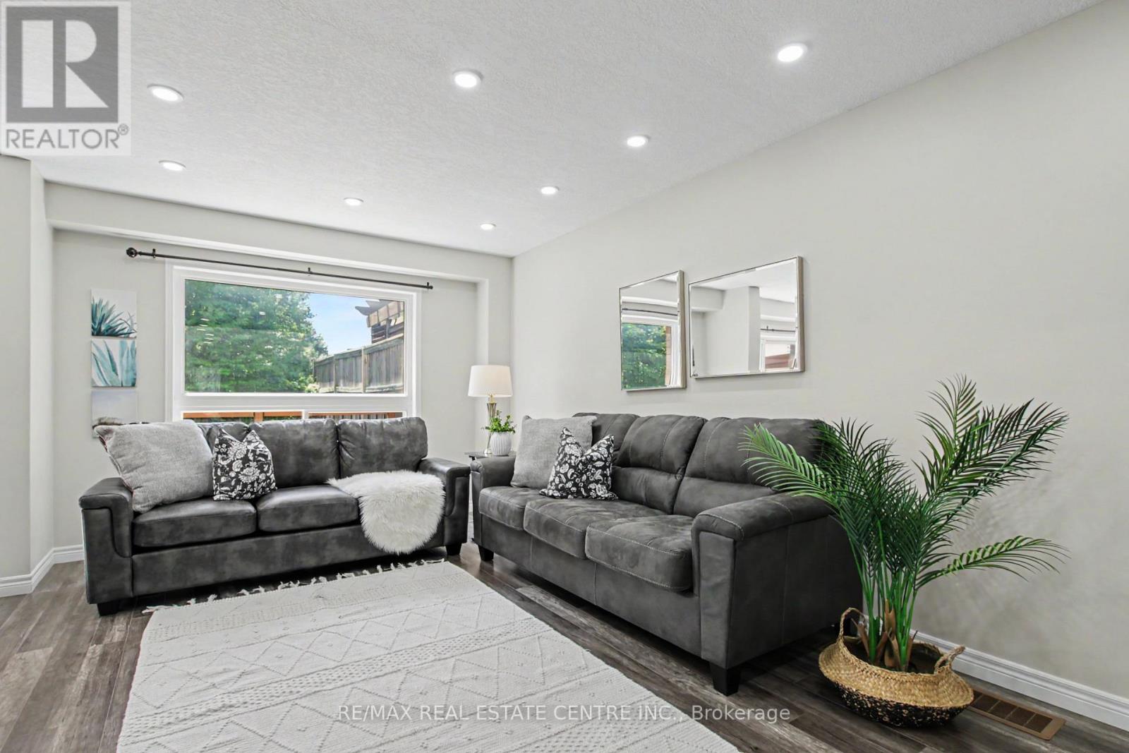 88 Bloomington Drive, Cambridge, Ontario  N1P 1J5 - Photo 8 - X13705184