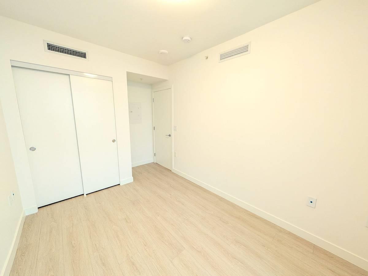 16xx 13675 107a Ave, Surrey, British Columbia  V3T 2H2 - Photo 6 - R3158094