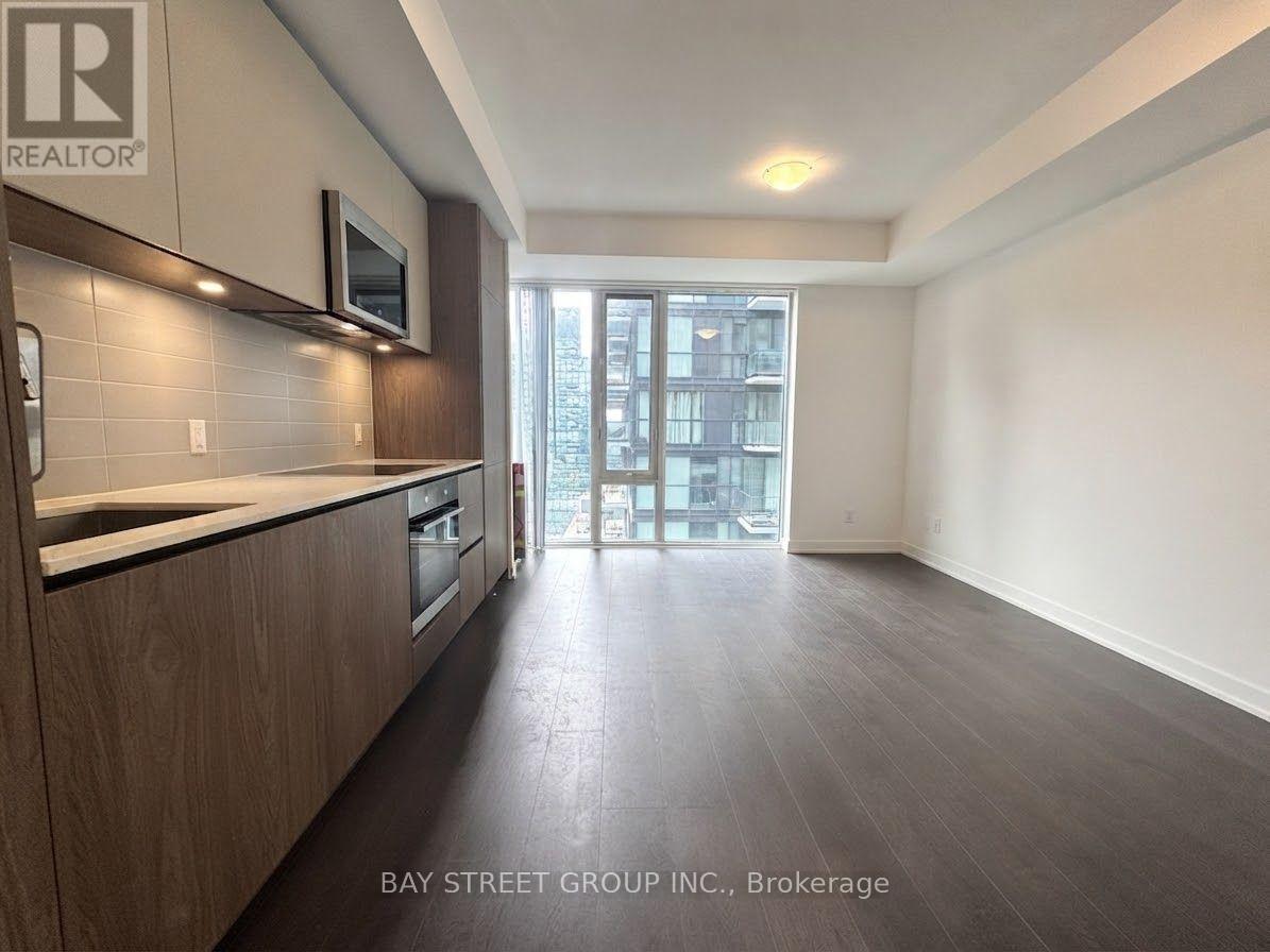 3015 - 8 Widmer Street, Toronto, Ontario  M5V 2E7 - Photo 4 - C13705194