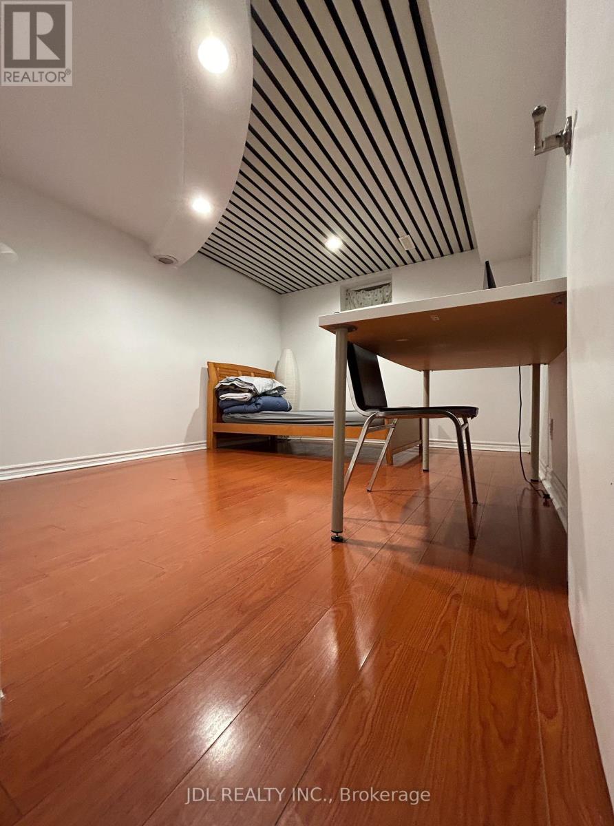Two-Bedroom Bsmt - 44 Glencoyne Cres Crescent, Toronto, Ontario  M1W 2Z2 - Photo 3 - E13705196