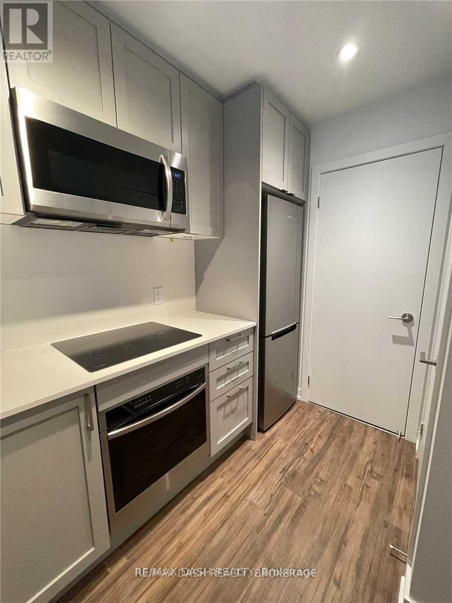 1712 - 1926 Lake Shore Boulevard W, Toronto, Ontario  M6S 1A1 - Photo 7 - W13705208