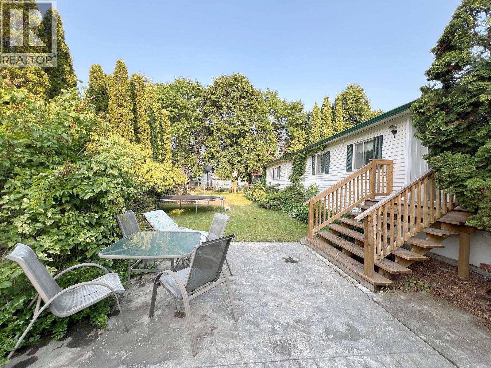 6288 Meadowland Crescent N, Kamloops, British Columbia  V2C 5C2 - Photo 6 - 10383538