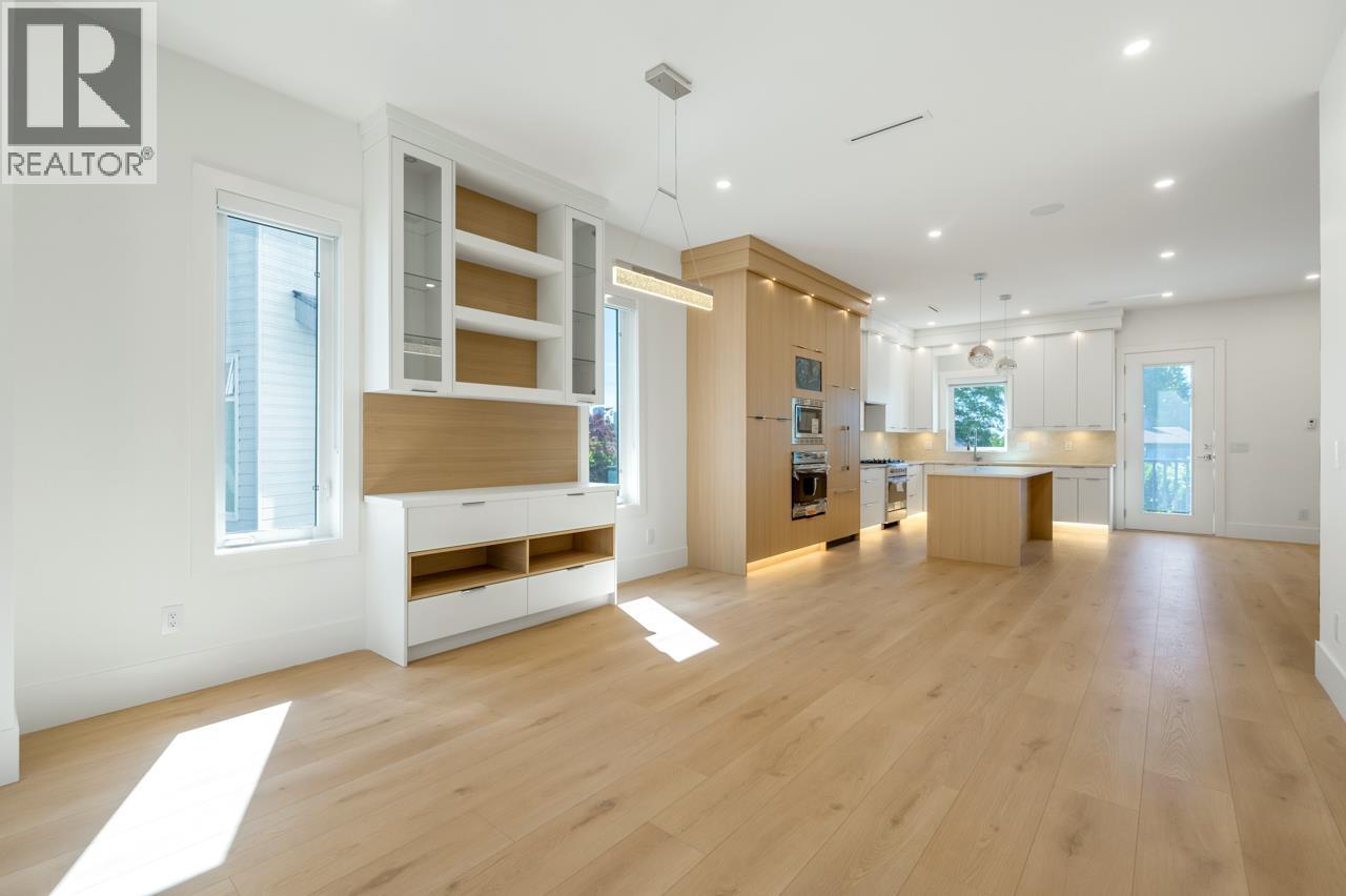 1 6139 Ashworth Avenue, Burnaby, British Columbia  V5E 3T8 - Photo 3 - R3132044