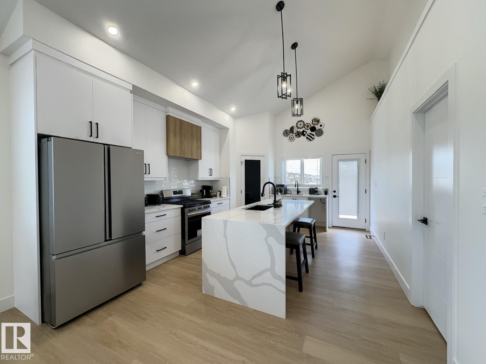 8903 Mayday Wy SW, Edmonton, Alberta T6X 3E6 - Photo 4 - E4504572