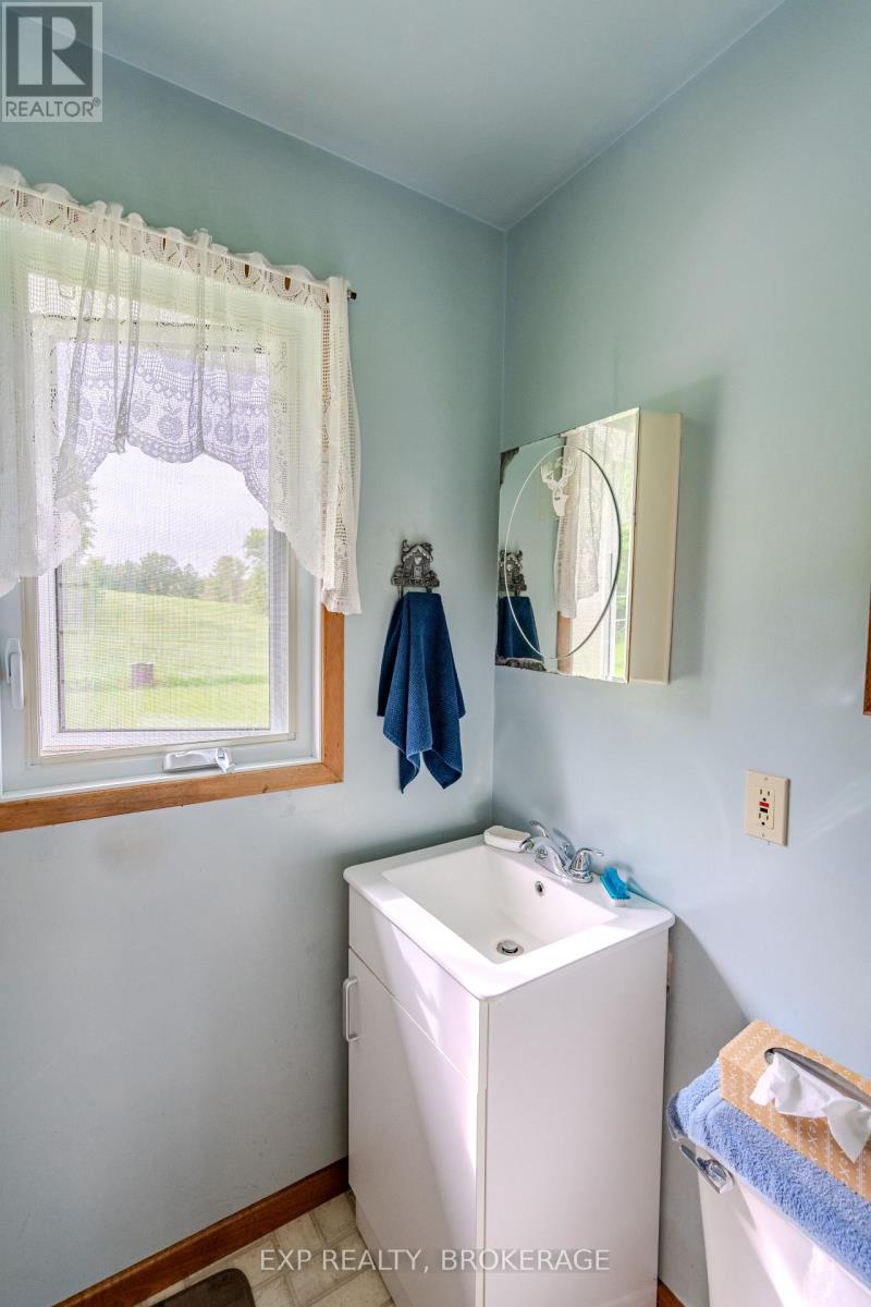 279 Munro Road, Tay Valley, Ontario  K0H 2B0 - Photo 20 - X13705260
