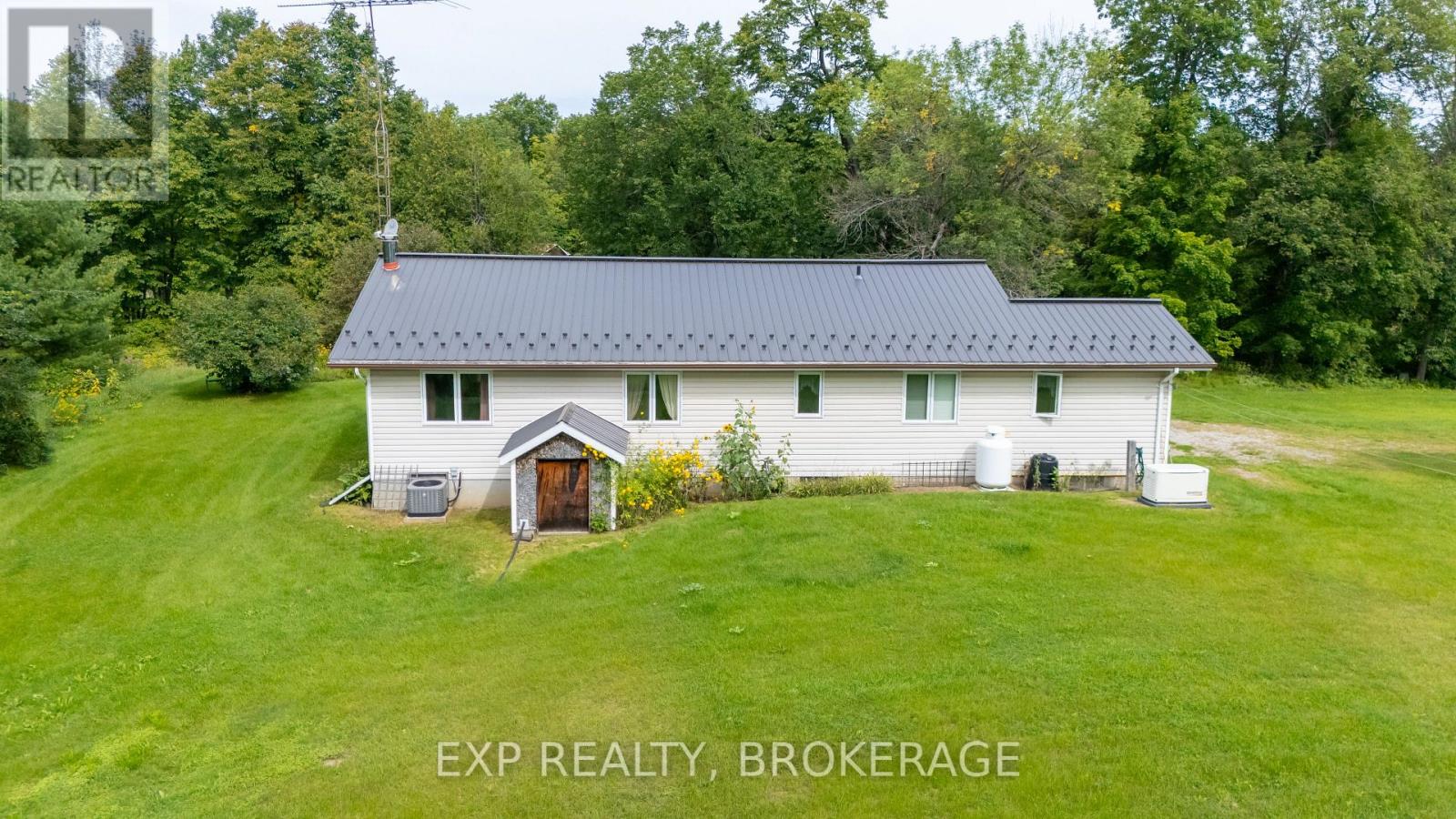 279 Munro Road, Tay Valley, Ontario  K0H 2B0 - Photo 28 - X13705260