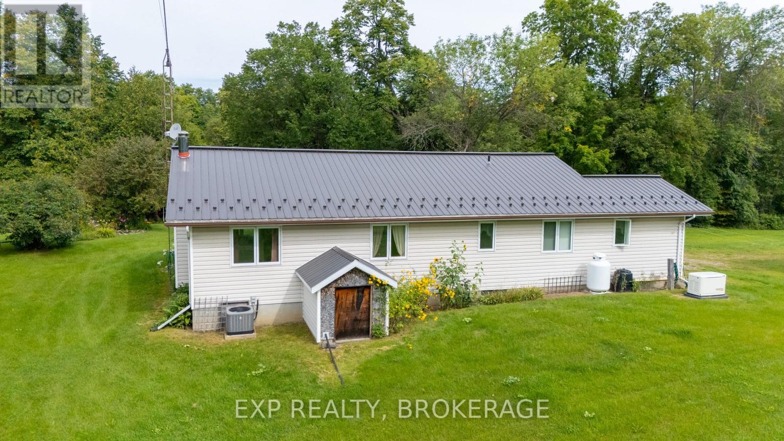 279 Munro Road, Tay Valley, Ontario  K0H 2B0 - Photo 29 - X13705260