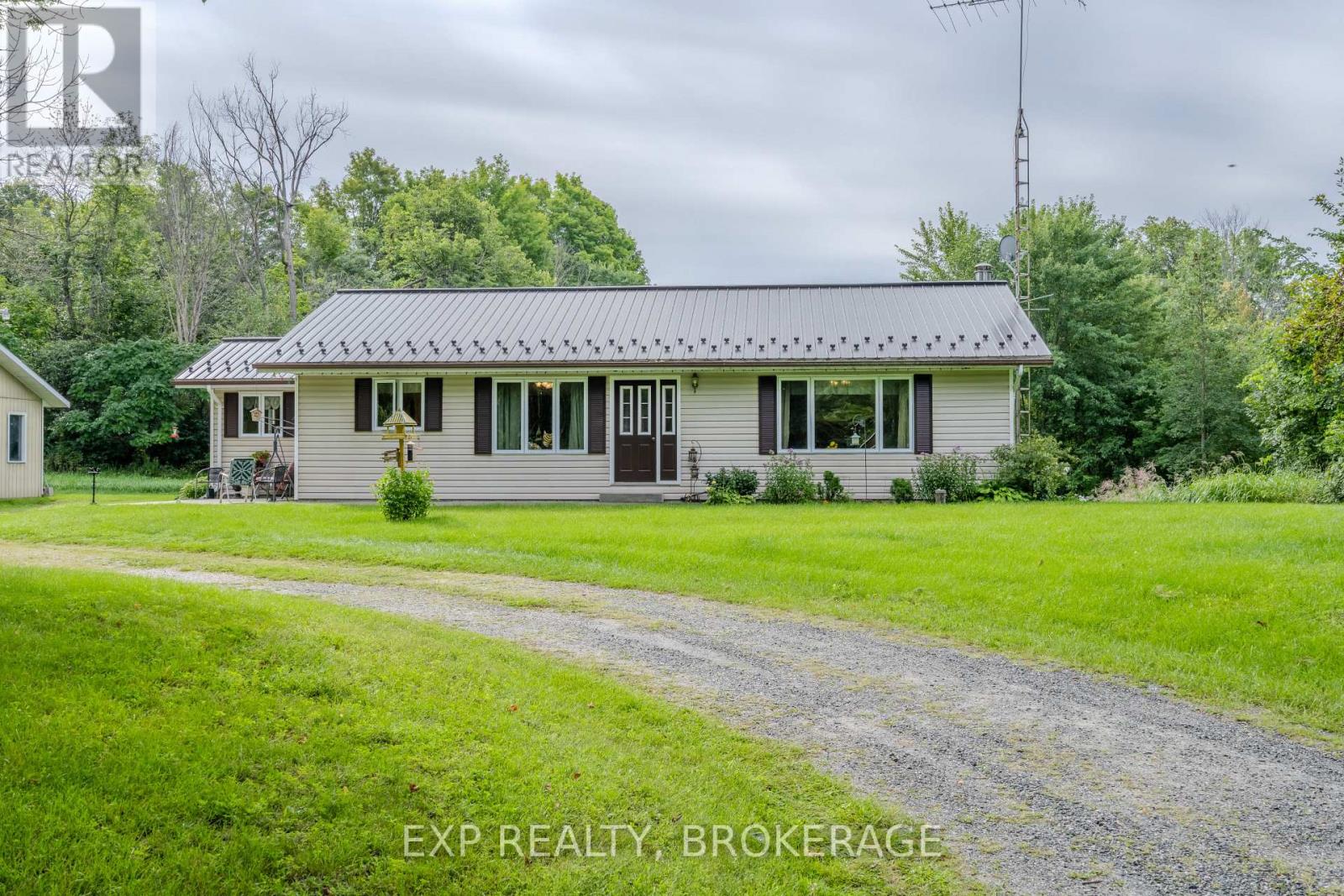 279 Munro Road, Tay Valley, Ontario  K0H 2B0 - Photo 31 - X13705260