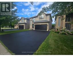 197 CLOVERLEAF DRIVE, Hamilton, Ontario