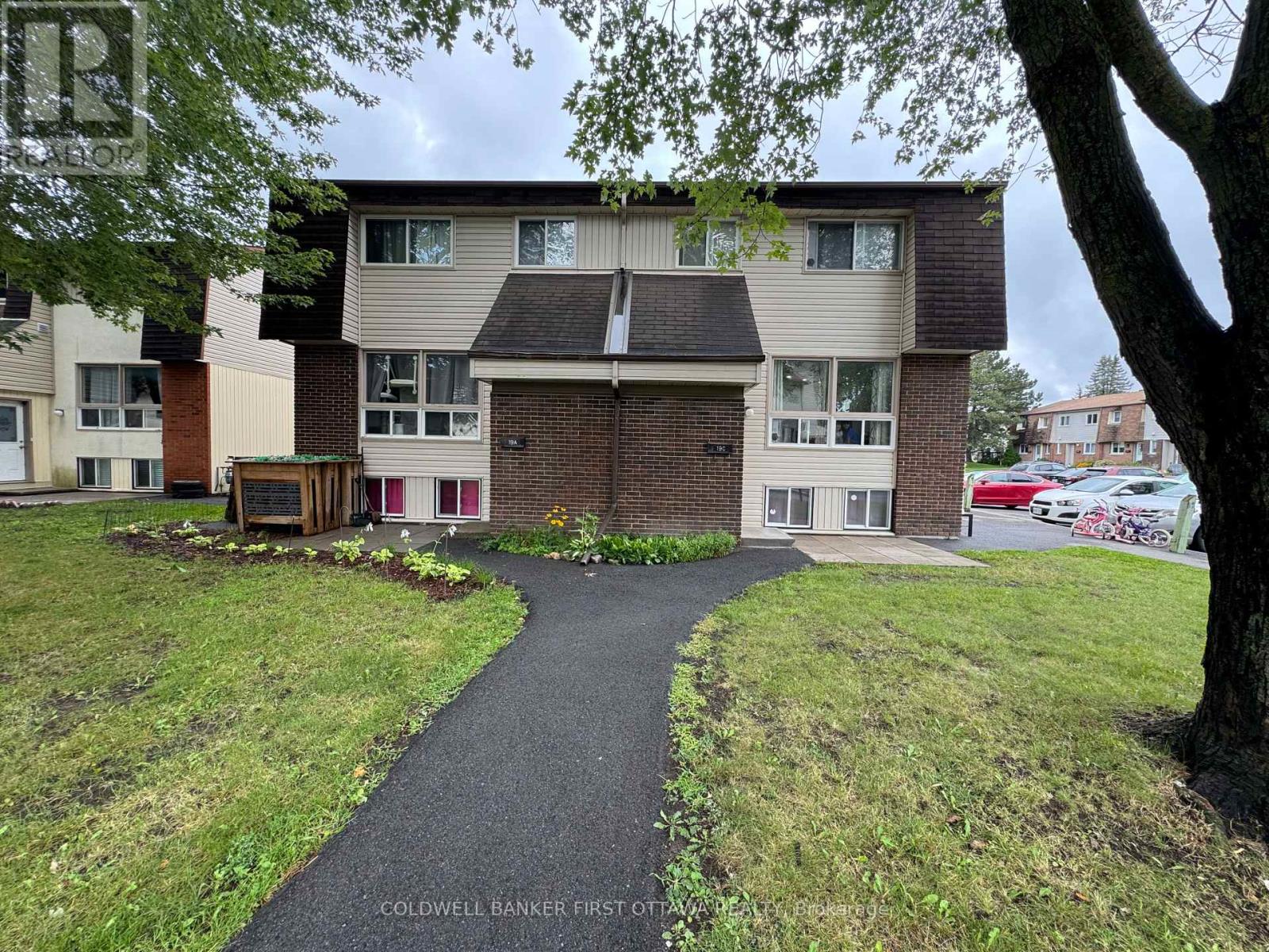 85 - 19C SONNET CRESCENT, Ottawa, Ontario
